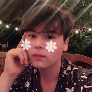 Meet your Posher, Ethan